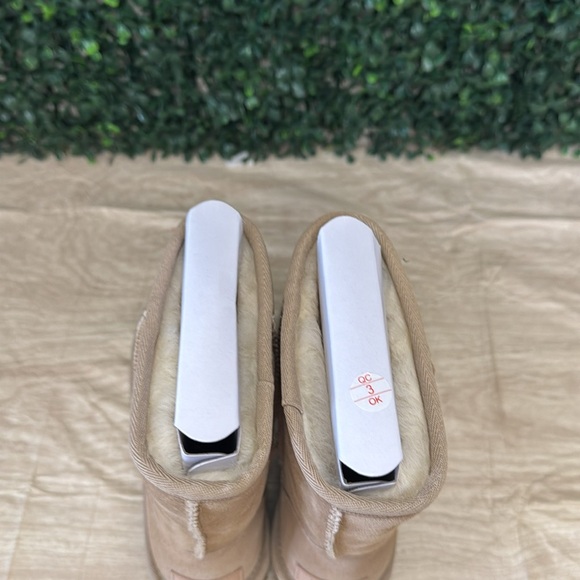 UGG Classic Short II - W5 - Picture 6 of 8